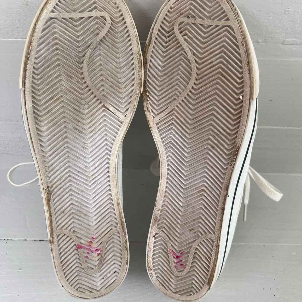 Nike Court Legacy Low CZ0294-101 Women’s Size 6.5 White Canvas Athletic Shoes